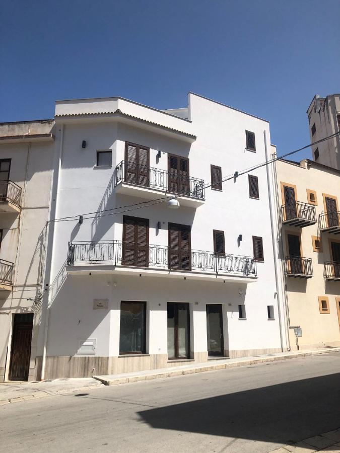 Porta Del Golfo Apartments & Suites 카스텔라마레델골포 외부 사진
