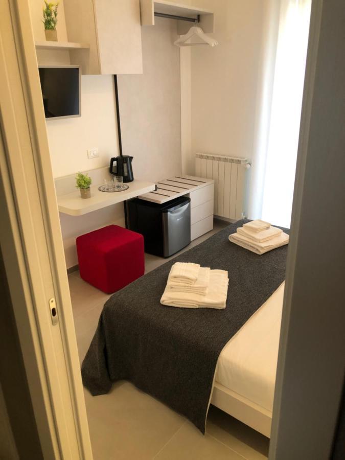 Porta Del Golfo Apartments & Suites 카스텔라마레델골포 외부 사진