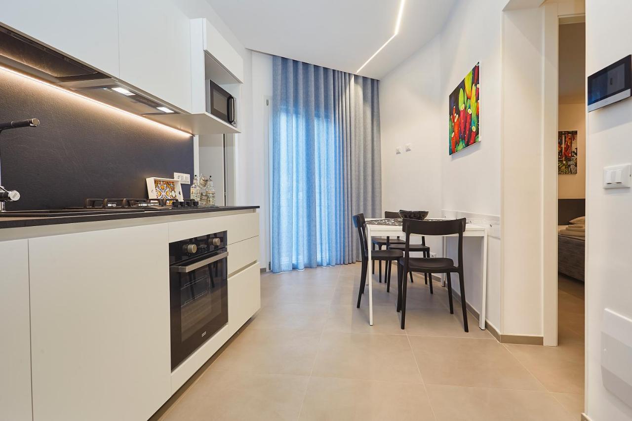 Porta Del Golfo Apartments & Suites 카스텔라마레델골포 외부 사진