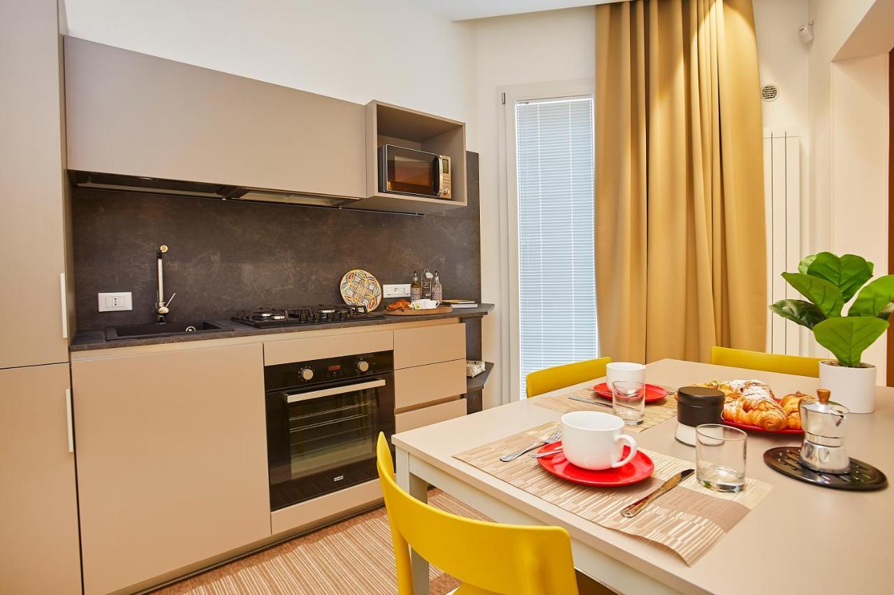 Porta Del Golfo Apartments & Suites 카스텔라마레델골포 외부 사진