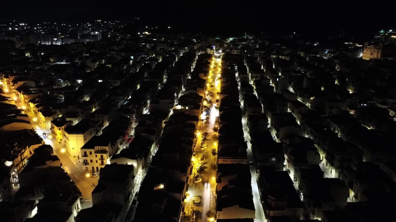 Porta Del Golfo Apartments & Suites 카스텔라마레델골포 외부 사진