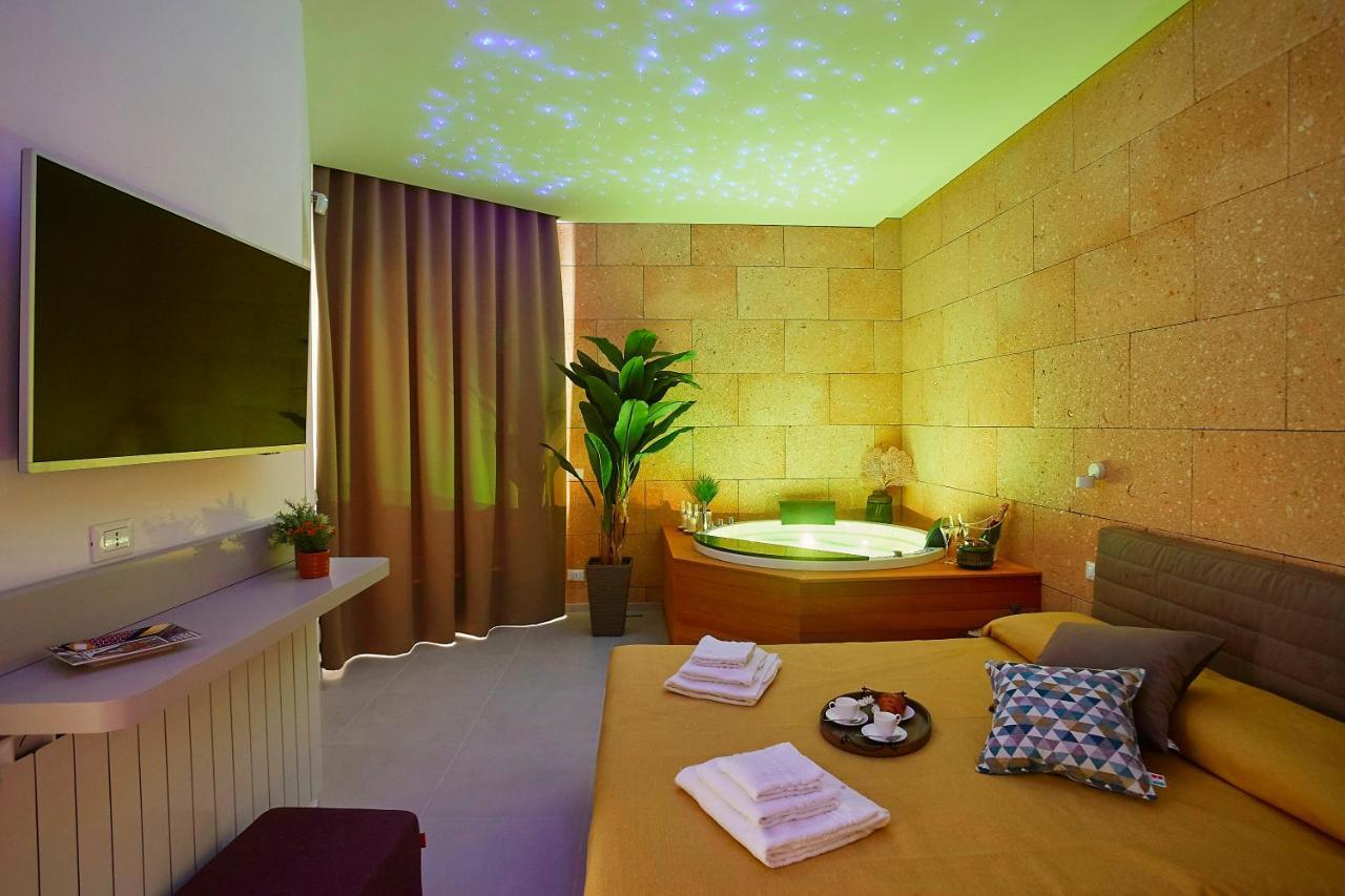 Porta Del Golfo Apartments & Suites 카스텔라마레델골포 외부 사진