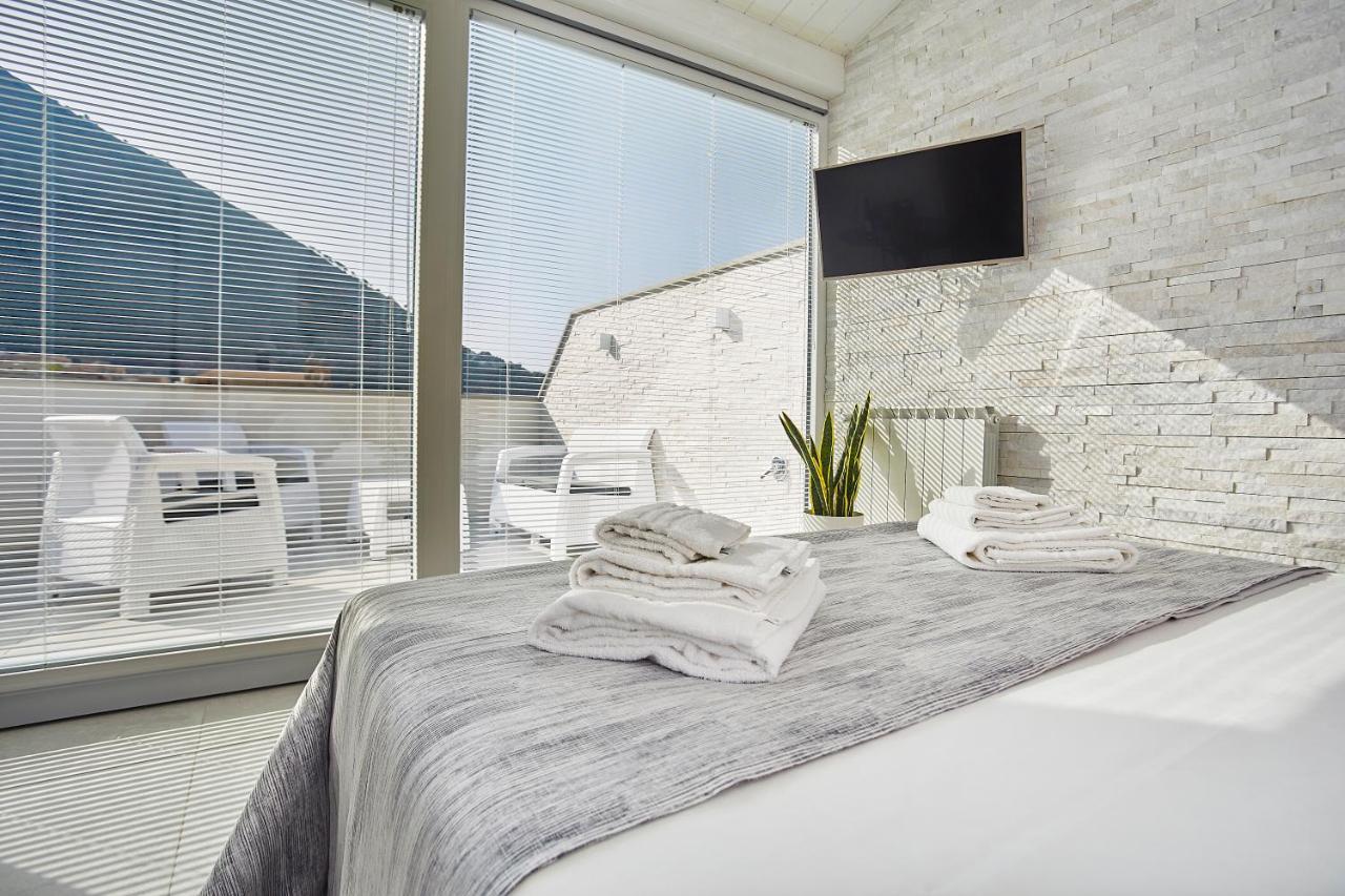 Porta Del Golfo Apartments & Suites 카스텔라마레델골포 외부 사진
