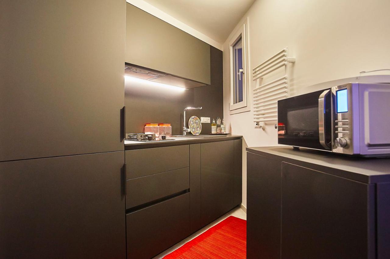 Porta Del Golfo Apartments & Suites 카스텔라마레델골포 외부 사진