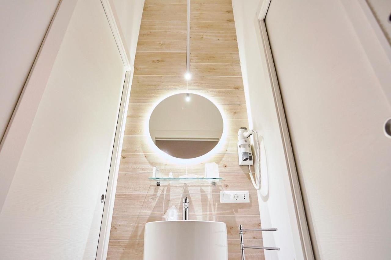 Porta Del Golfo Apartments & Suites 카스텔라마레델골포 외부 사진